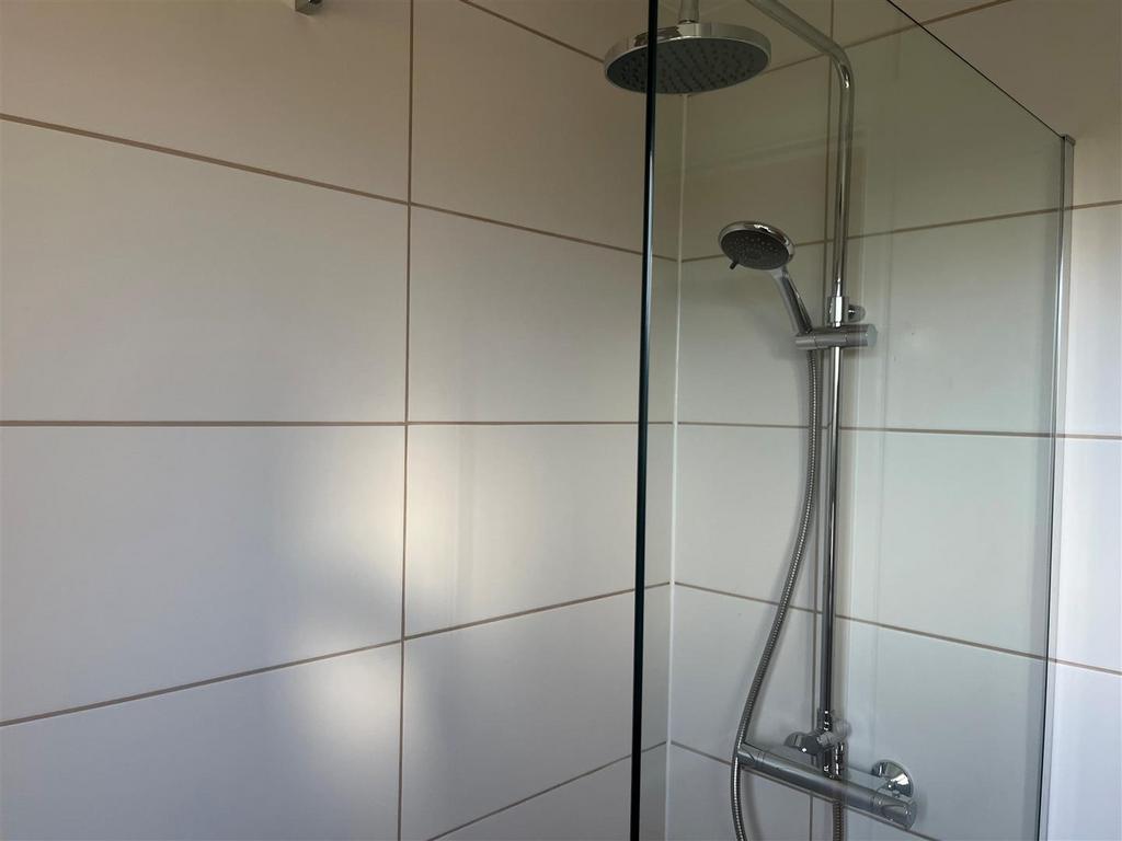Shower.jpg