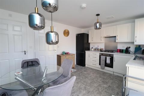 3 bedroom semi-detached house for sale, Bullfinch Court, Langold, Worksop S81
