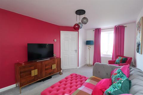 3 bedroom semi-detached house for sale, Bullfinch Court, Langold, Worksop S81