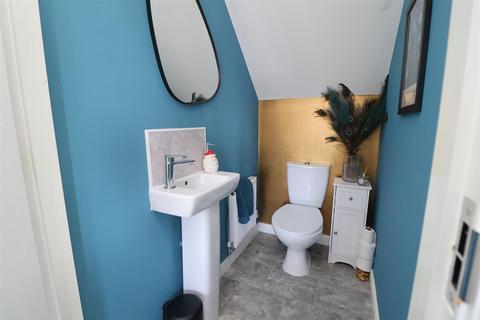 3 bedroom semi-detached house for sale, Bullfinch Court, Worksop S81