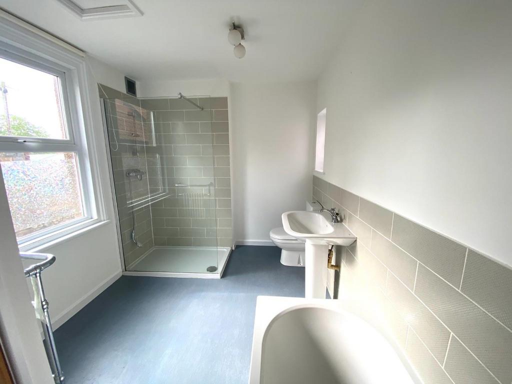 Bathroom.JPG