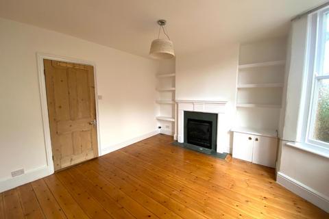 3 bedroom end of terrace house to rent, Norbins Road, Glastonbury