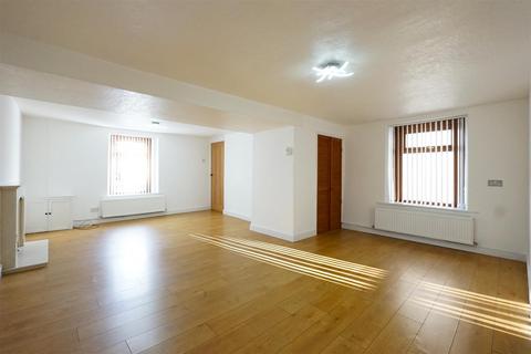 3 bedroom end of terrace house to rent, Holborn Hill, Millom