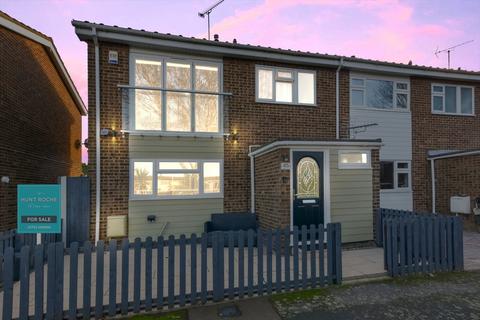 3 bedroom end of terrace house for sale, Hogarth Drive, Shoeburyness, Essex, SS3