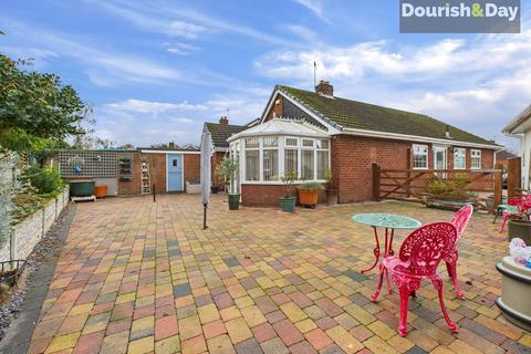 3 bedroom detached bungalow for sale, Greenways, Stafford ST19