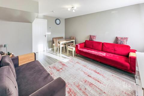 3 bedroom townhouse for sale, Ludiana Close, Coventry * THREE STOREY TOWNHOUSE *