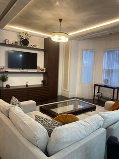 3 bedroom flat to rent, 66 LEXUM GARDENS, W8 5