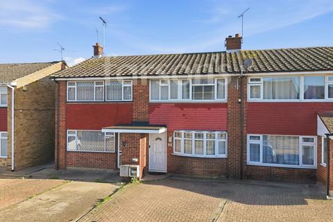 3 bedroom terraced house for sale, Bryanston Road, Tilbury, RM18
