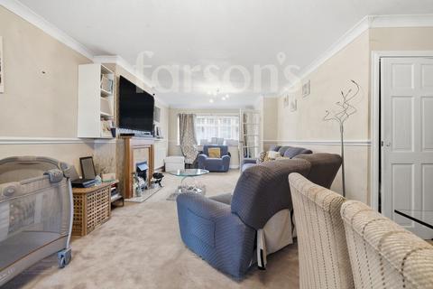 3 bedroom terraced house for sale, Bryanston Road, Tilbury, RM18