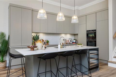 4 bedroom semi-detached house for sale, Langham Place, Winchester, SO22