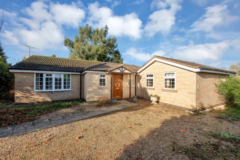 3 bedroom bungalow for sale, Edmonton Way, Oakham