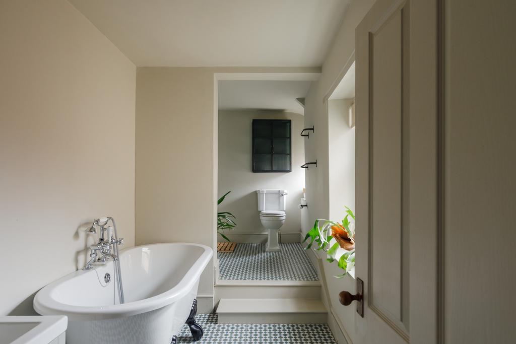 320346 - Round House Cottage, Castle Cary-37.JPG
