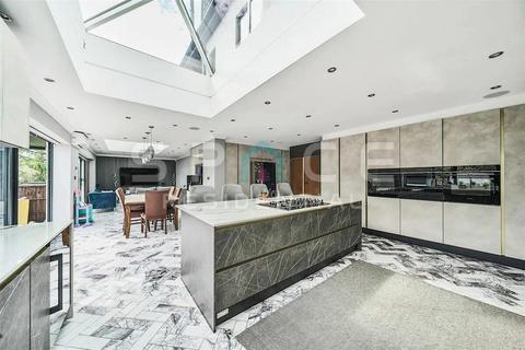 undefined, 5/6 bedroom House in Highview Avenue