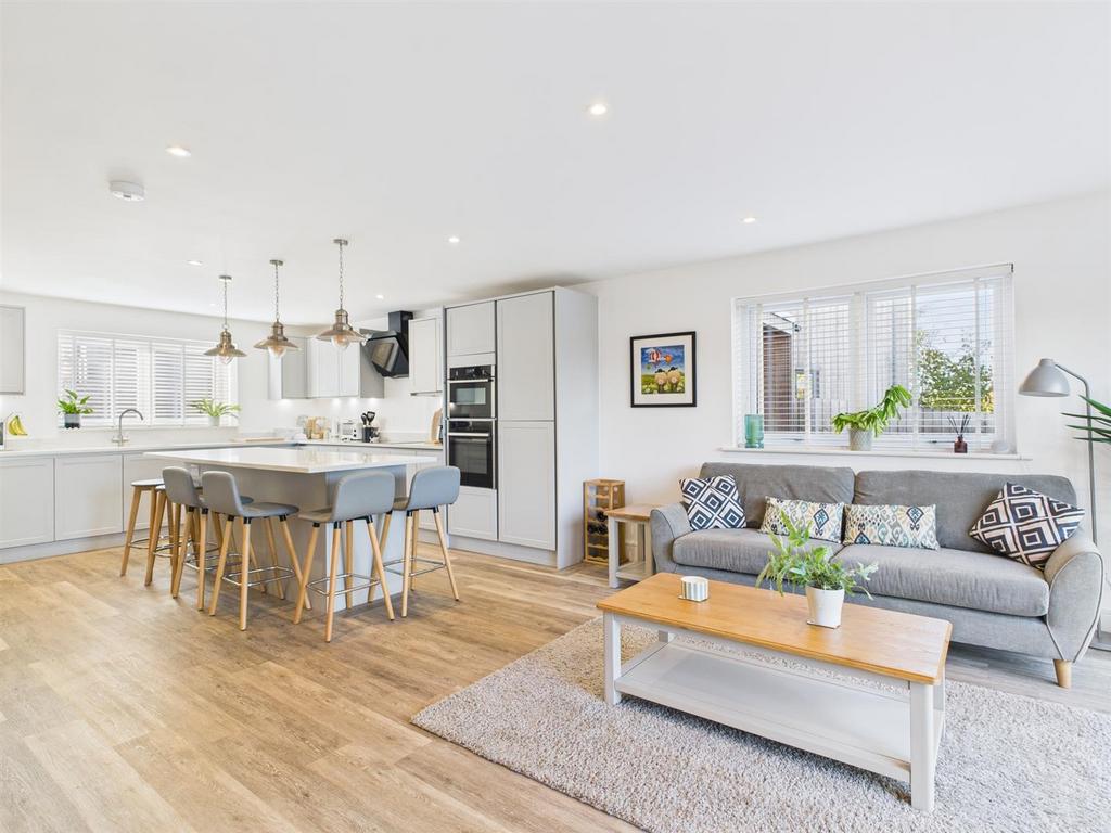 Kitchen/Living Area