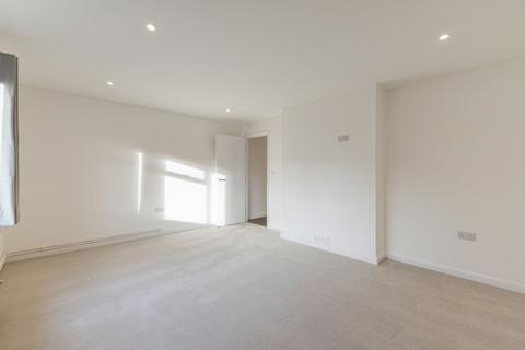undefined, Hermitage Parade, High Street, Ascot, Berkshire
