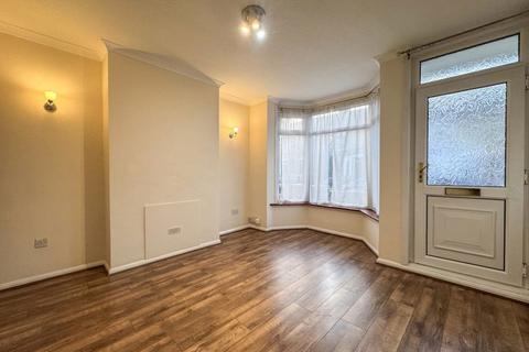 3 bedroom terraced house to rent, Queens Road, Fletton, Peterborough, PE2 8BP