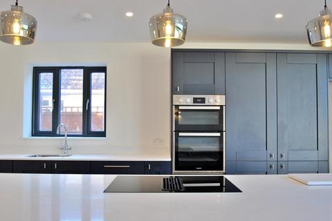 4 bedroom detached house for sale, Meadow Close, Ringwood BH24