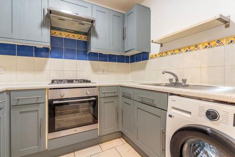 2 bedroom flat to rent, South Lane, New Malden KT3