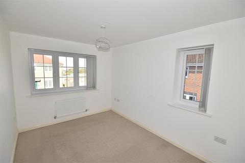 undefined, Waters Edge, Kings Sconce Avenue, Newark