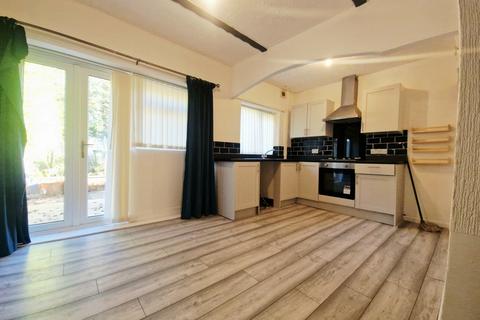 3 bedroom semi-detached house to rent, Clovelly Avenue, St. Helens, WA9