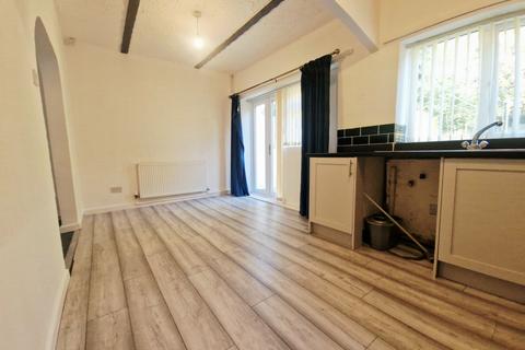 3 bedroom semi-detached house to rent, Clovelly Avenue, St. Helens, WA9