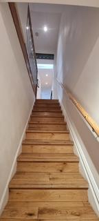 4 bedroom flat for sale, Drayton Road, London, NW10