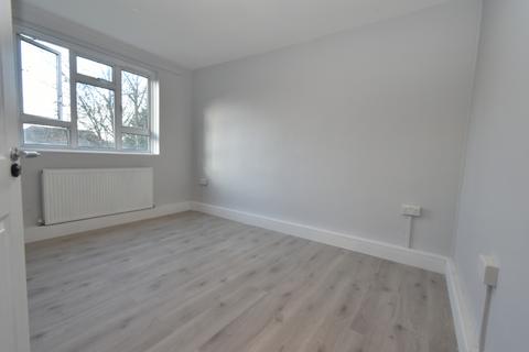 undefined, Cricklewood Lane, NW2