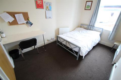 undefined, Winston Gardens, Headingley, Leeds, LS6 3LA