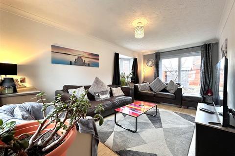 4 bedroom detached house for sale, Stirling Drive, Coddington, Newark