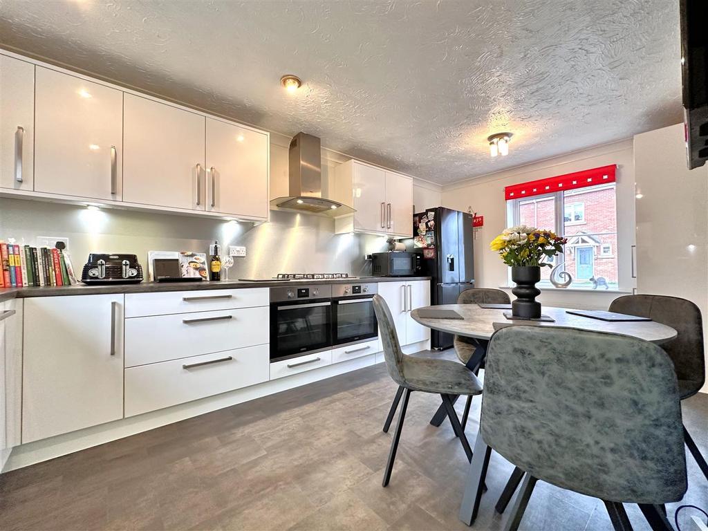 Kitchen/Diner 650