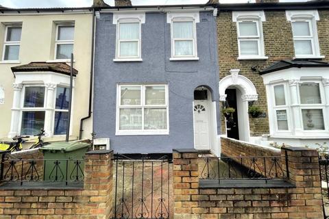 Upperton Road West, London E13