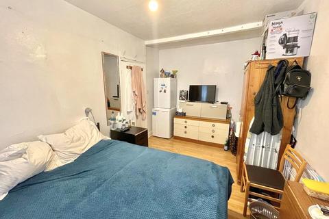 undefined, Upperton Road West, London E13