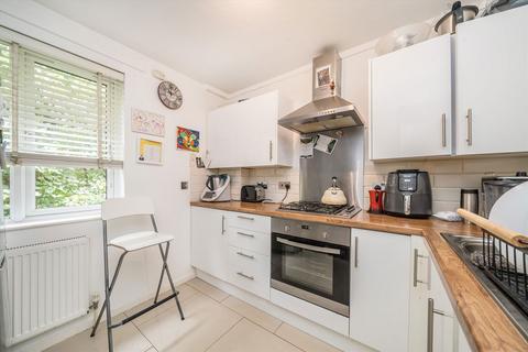 2 bedroom flat to rent, Coombe Lane West, Kingston Upon Thames KT2