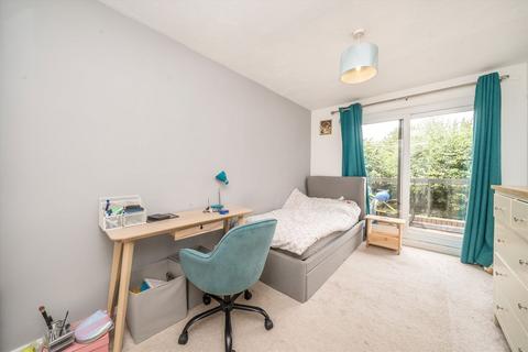 2 bedroom flat to rent, Coombe Lane West, Kingston Upon Thames KT2