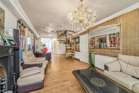 undefined, Burnt Ash Hill, London SE12