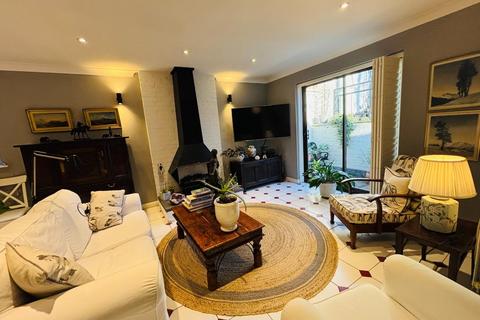 undefined, The Avenue, Cliftonville, Northampton NN1