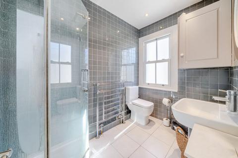 2 bedroom flat for sale, Ravenslea Road, London SW12