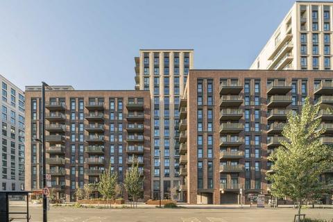 3 bedroom flat for sale, Silvertown Way, London E16