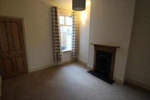 2 bedroom terraced house to rent, Knighton Church Road, Leicester