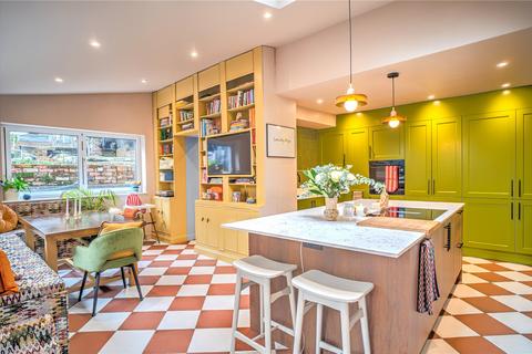 3 bedroom end of terrace house for sale, Belle Vue Road, Old Town, Swindon, Wiltshire, SN1