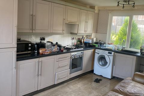undefined, Waleys Close, Luton LU3