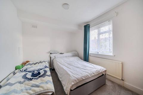 3 bedroom flat for sale, Greenhill Way, Harrow, HA1