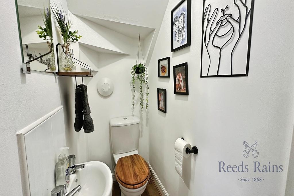 Cloakroom Wc