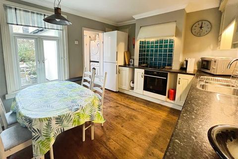2 bedroom terraced house to rent, Albert Street, Ventnor, Isle of Wight, PO38