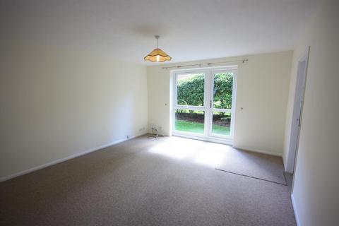 2 bedroom apartment to rent, Kingfisher Drive, Guildford GU4