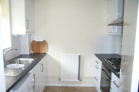 2 bedroom apartment to rent, Kingfisher Drive, Guildford GU4