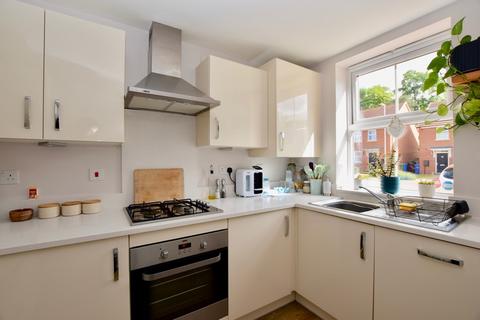 2 bedroom terraced house to rent, Pavilion Close, Pocklington