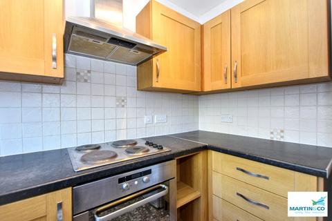 2 bedroom apartment to rent, Caister Hall, Coventry