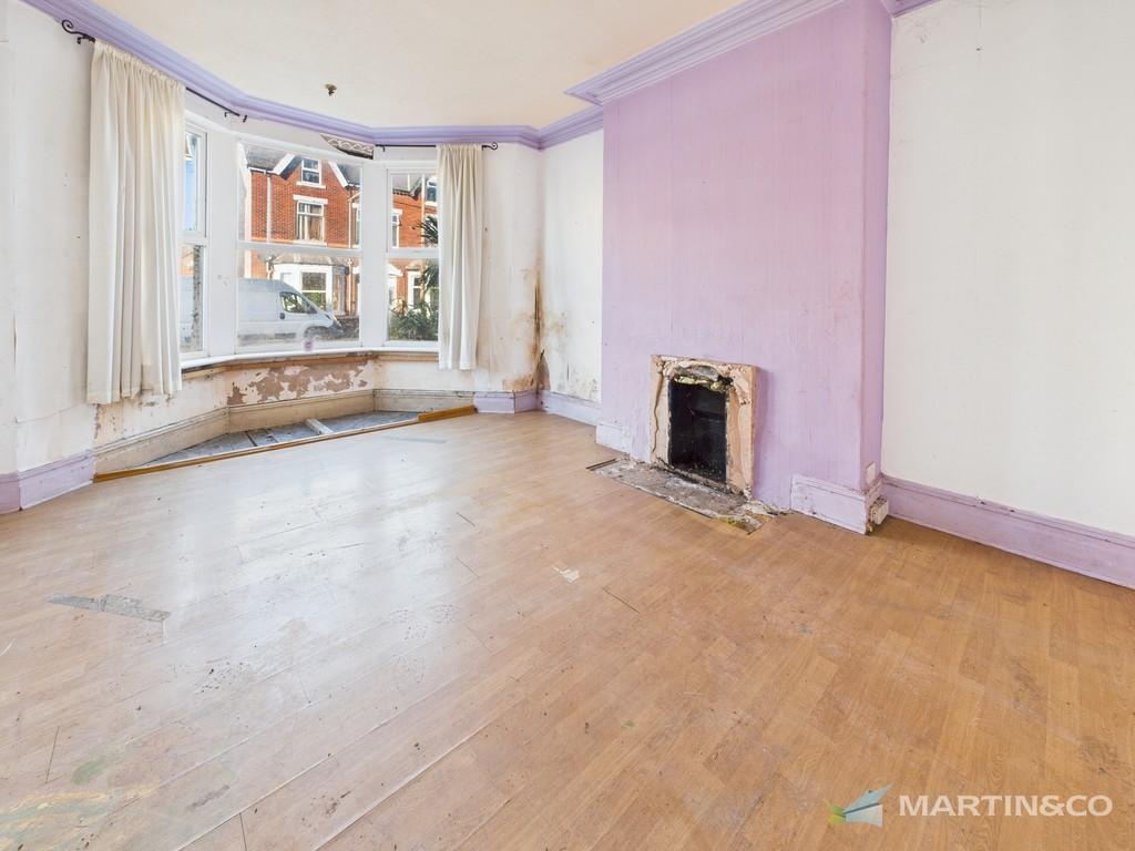 Cam02318 g0 pr0559 still004