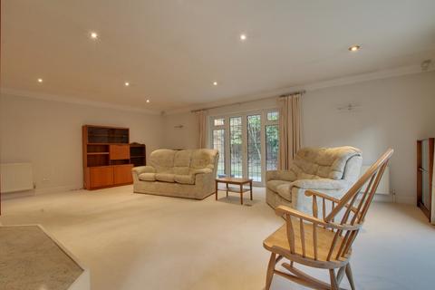 4 bedroom detached bungalow for sale, Doddington Road, Wimblington